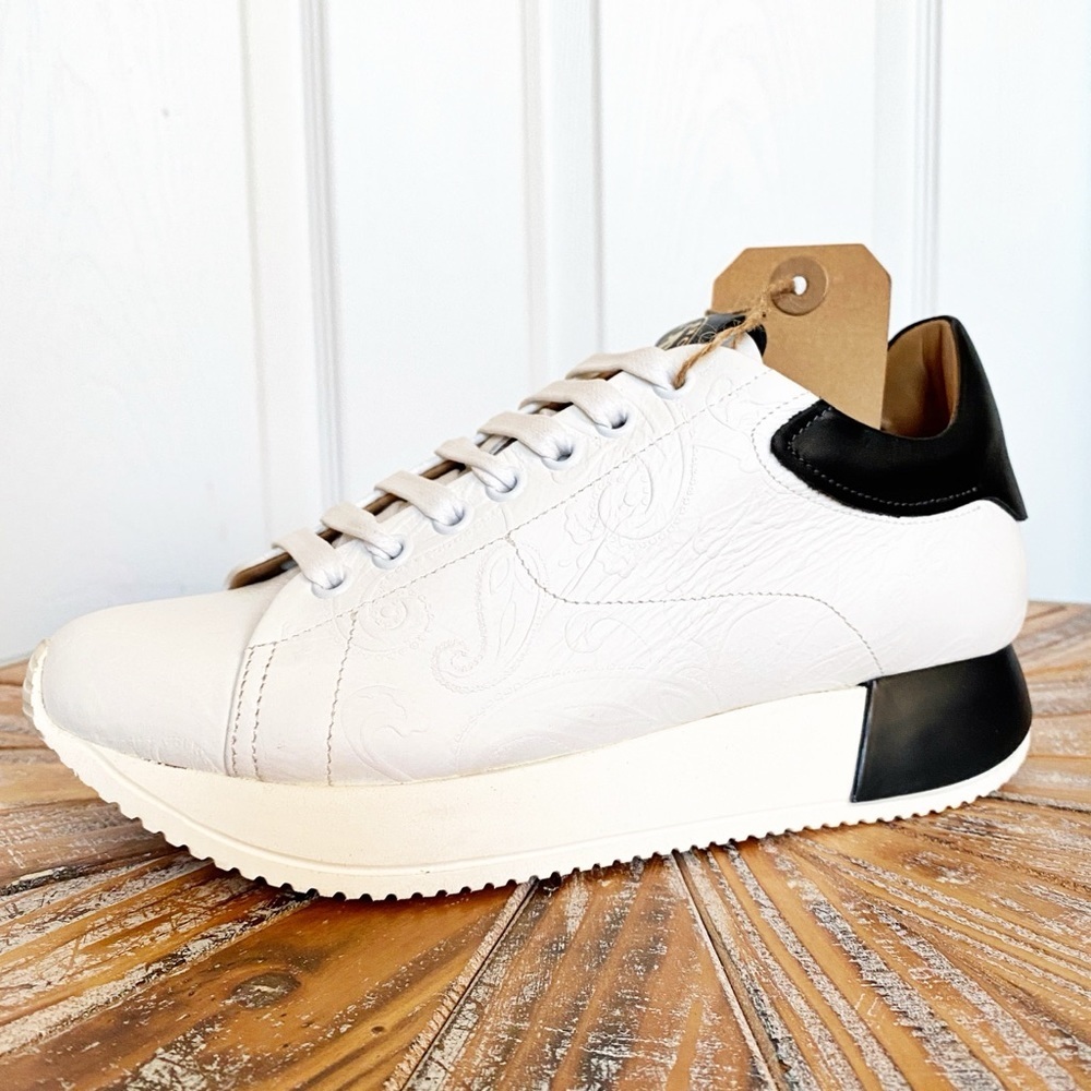 NWT EUE Genuine Leather Fashion Sneakers - Picture 2 of 7